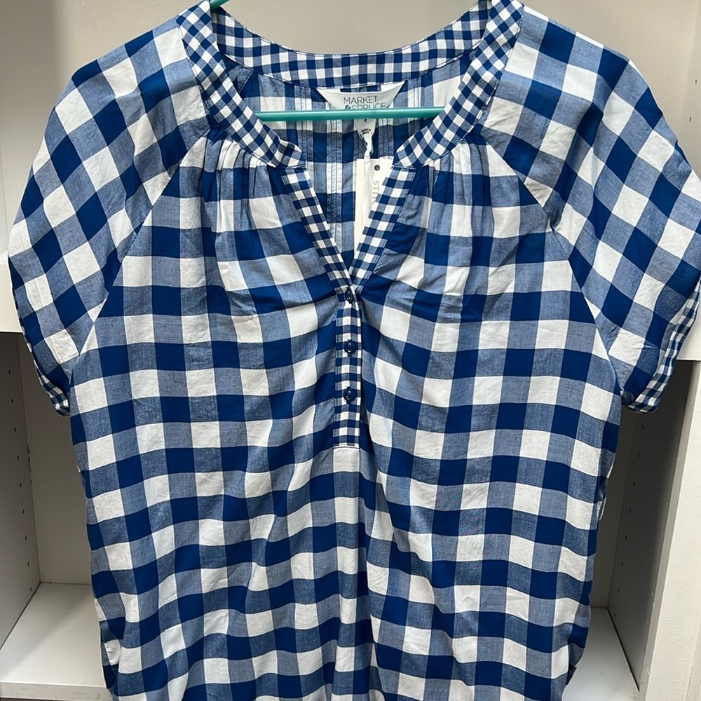 Tran Henley Style Top